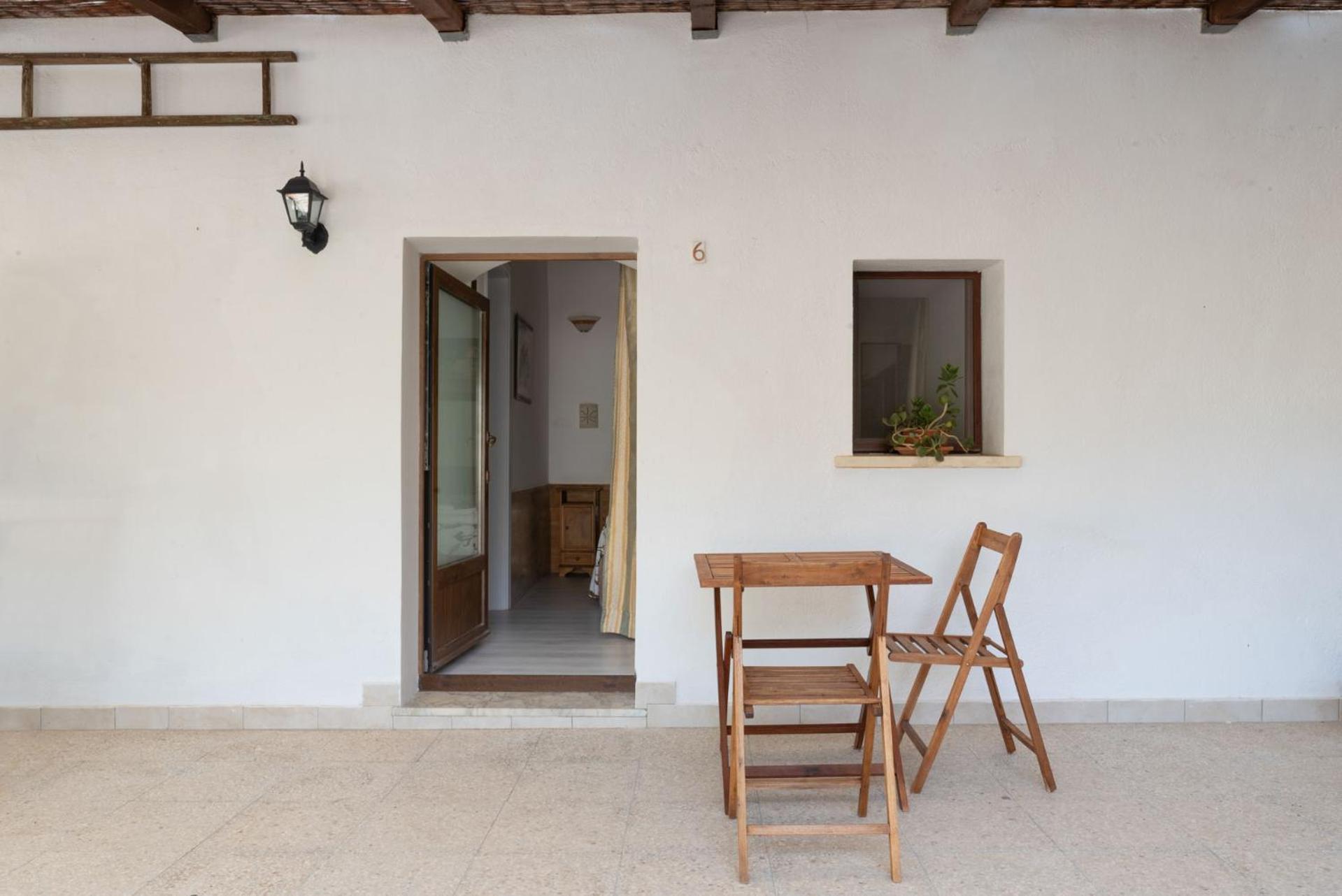 Bio-Agriturismo Masseria La Palombara サルヴェ エクステリア 写真