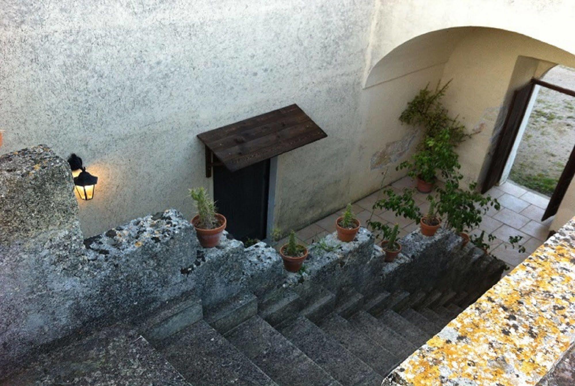 Bio-Agriturismo Masseria La Palombara サルヴェ エクステリア 写真